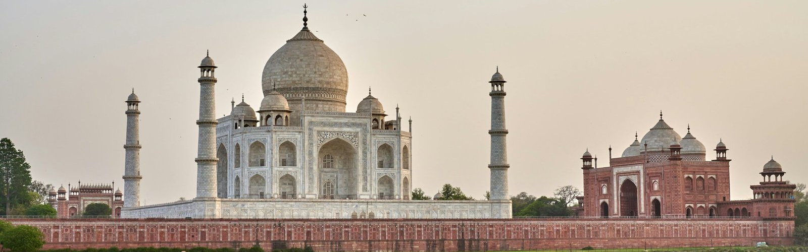 6 Reasons to Book with Us