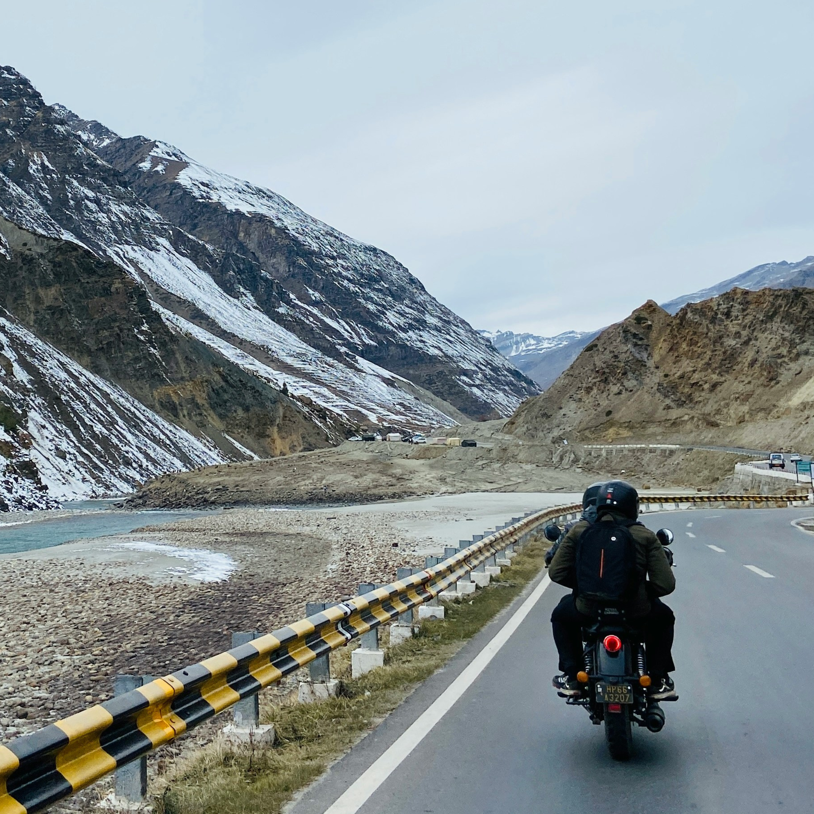 Himachal Holiday Packages for Slow Scenic Soulful Travel Mobile Banner