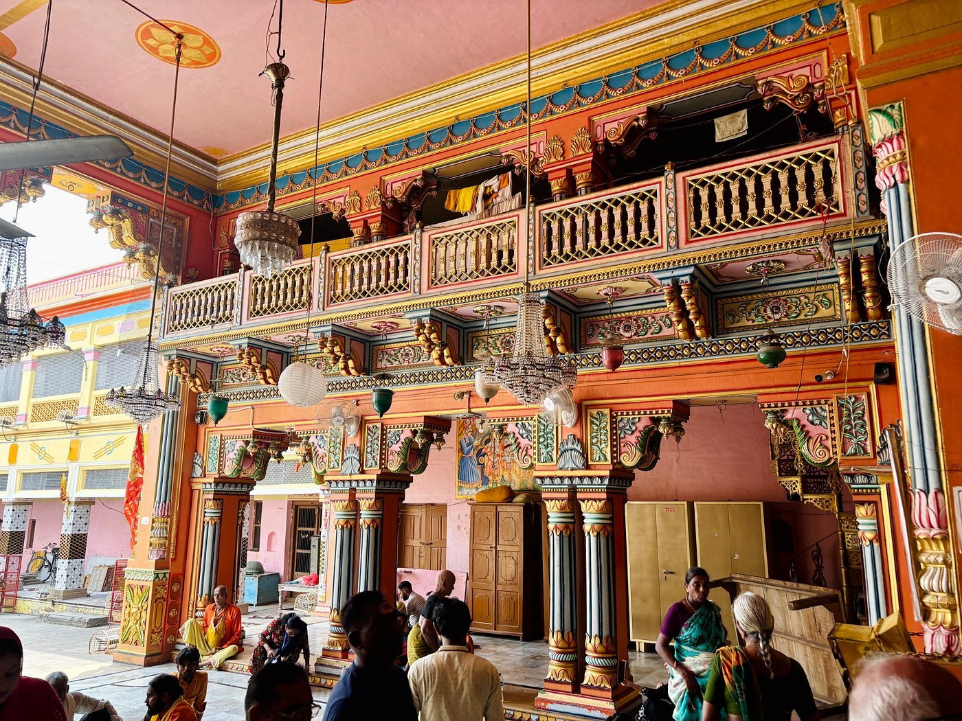 Places to Visit in Ayodhya - Dashrath Mahal | Immersive Trips