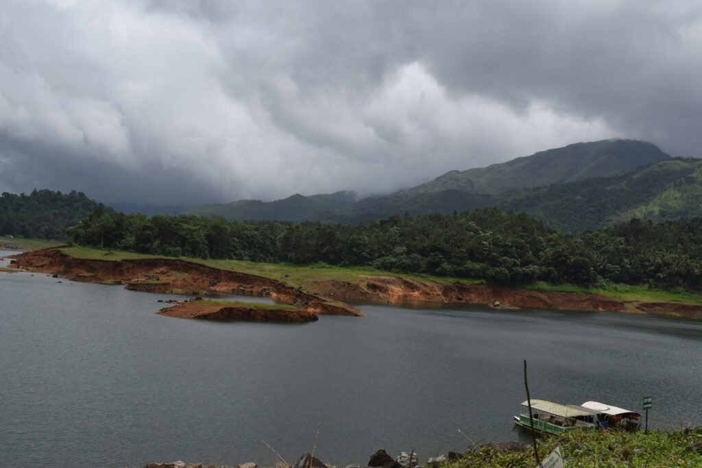 Places to Visit in Wayanad: A Complete Guide to the District's Best Sights 3 jyoti singh YVXqPXcZCdA unsplash