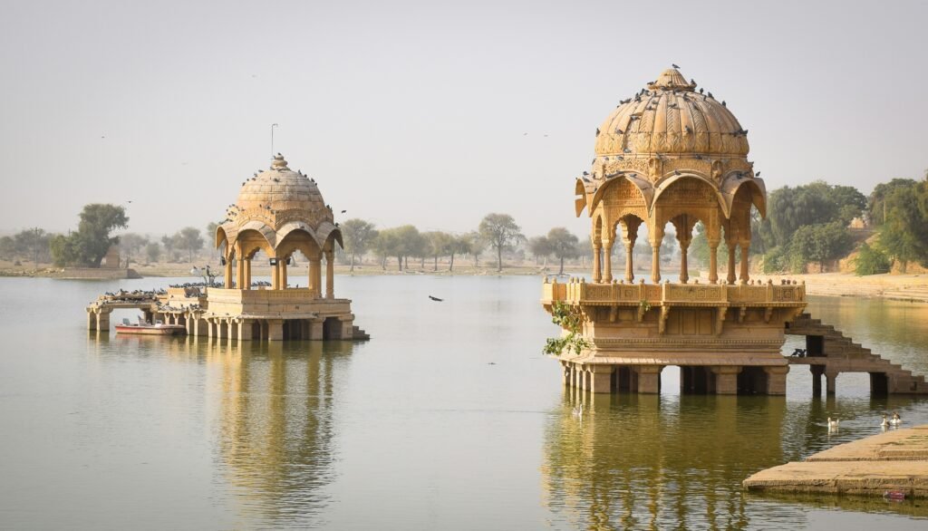The Ultimate Rajasthan Travel Guide: Routes, Costs and Experiences 2 sergio capuzzimati 4peNzunv1JU unsplash