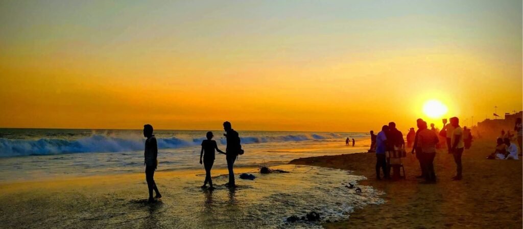 Best Time to Visit Odisha: Weather, Festivals and Peak Season 1 Golden Beach in Puri, Odisha